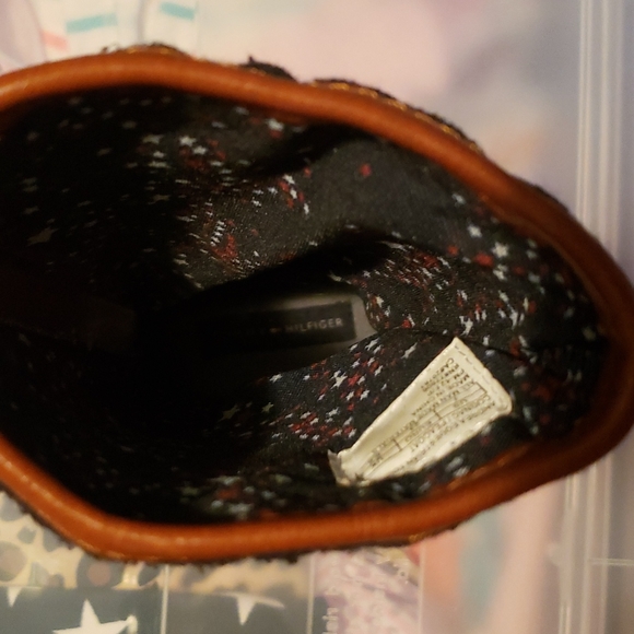 Tommy Hilfiger toddler Boots - Picture 5 of 6